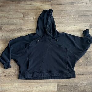 Lululemon Oversized Classic Black Pullover with Logo, Size M/L, GUC 🖤